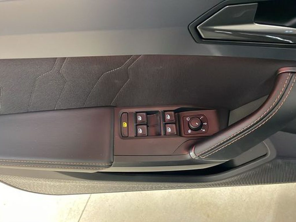 CUPRA Leon 2.0 tdi 150cv dsg - 18