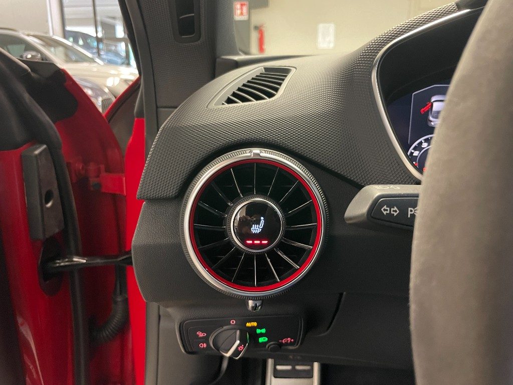 AUDI TT Coupé 40 TFSI STRONIC COMPETITION+BANG&OLUFSEN - 23