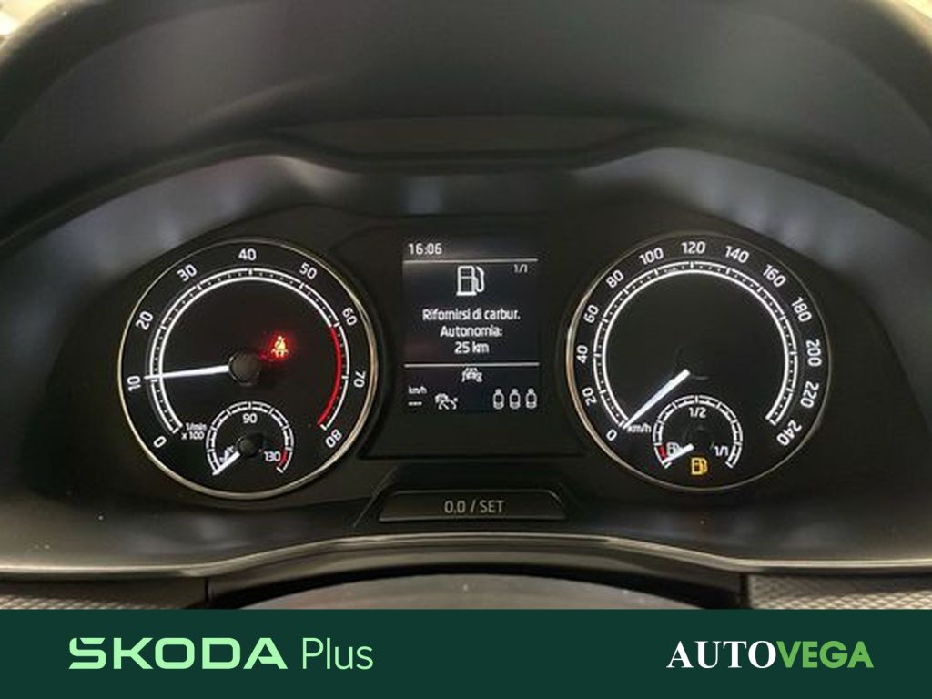 SKODA Kamiq 1.0 tsi ambition 95cv - 12