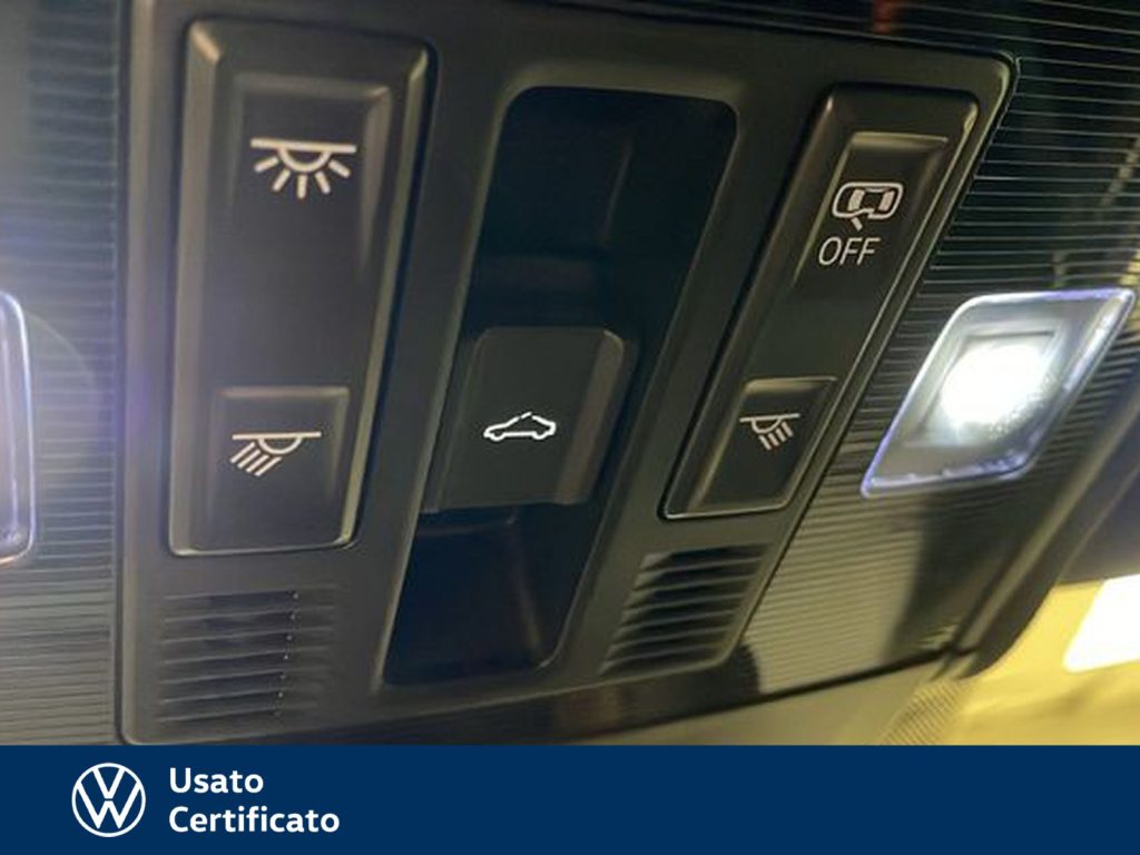 VOLKSWAGEN Taigo 1.0 tsi r-line 115cv - 18