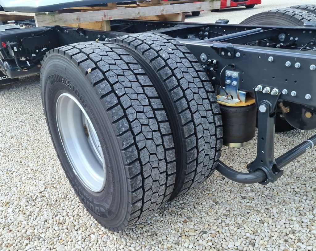 IVECO EUROCARGO 180E32 P EURO 6 NUOVO PNEUMATICO - 18