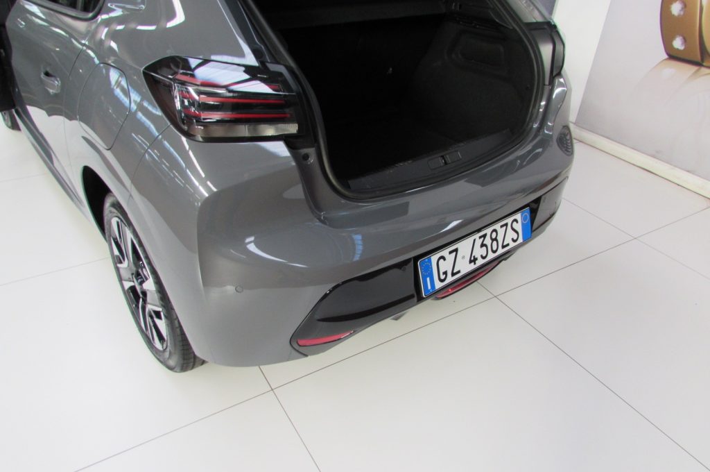 PEUGEOT 208 1.2 Hybrid 110 e-DCS6 Allure AUTOMATICA - 16