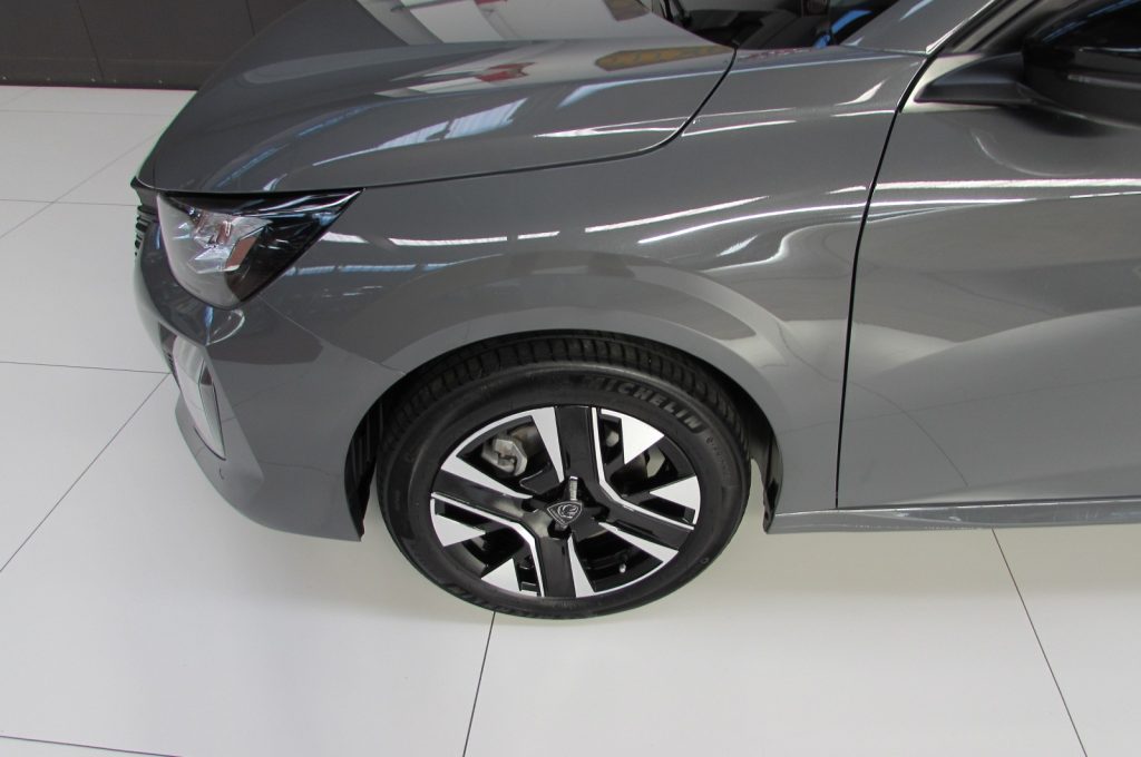 PEUGEOT 208 1.2 Hybrid 110 e-DCS6 Allure AUTOMATICA - 5