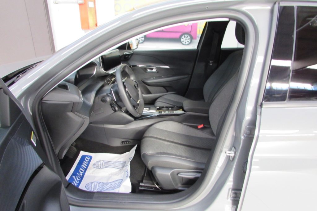 PEUGEOT 208 1.2 Hybrid 110 e-DCS6 Allure AUTOMATICA - 6