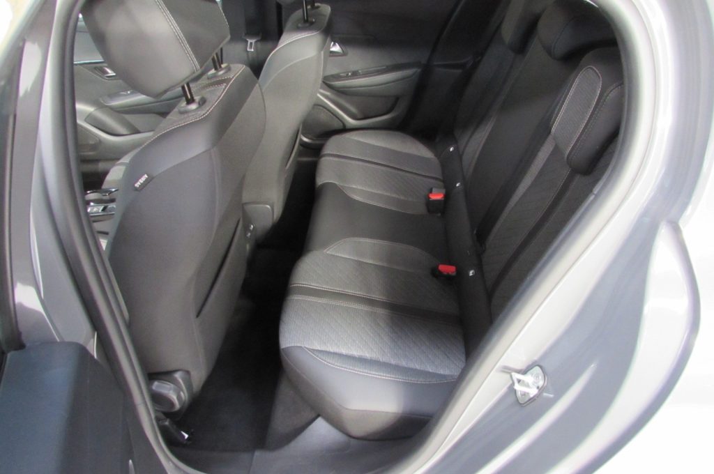 PEUGEOT 208 1.2 Hybrid 110 e-DCS6 Allure AUTOMATICA - 14