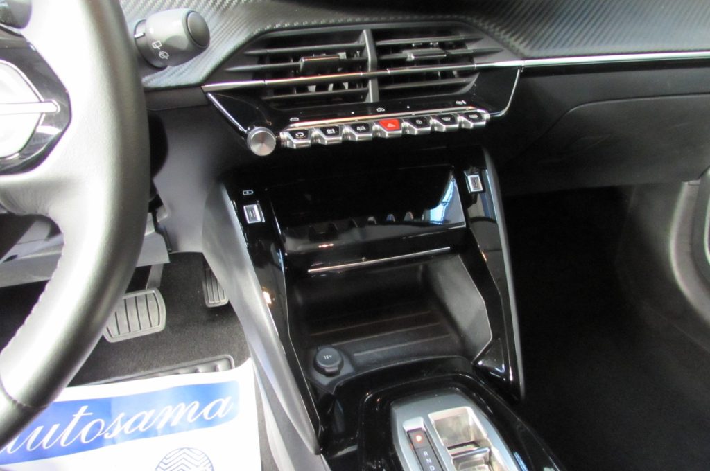 PEUGEOT 208 1.2 Hybrid 110 e-DCS6 Allure AUTOMATICA - 10