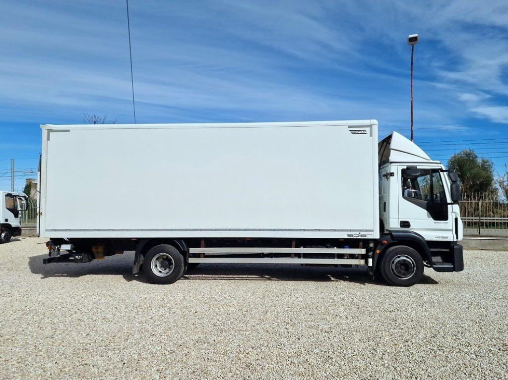 IVECO EUROCARGO 140E28 P EURO 6 FURGONE 7,30 + SPONDA - 4