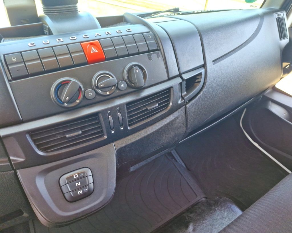 IVECO EUROCARGO 140E28 P EURO 6 FURGONE 7,30 + SPONDA - 8