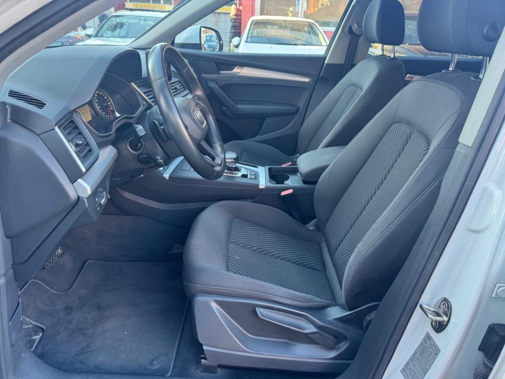 AUDI Q5 2.0 TDI QUATTRO S tronic Bus. Design - 20