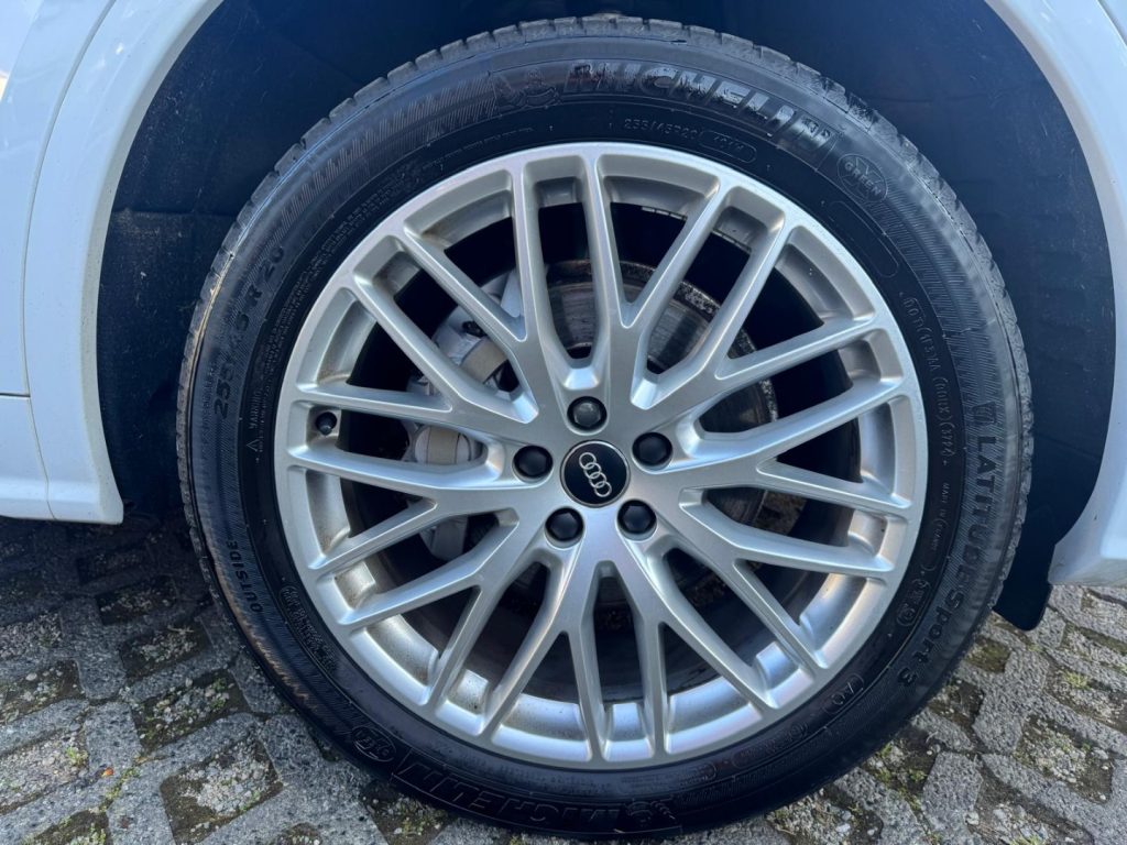 AUDI Q5 2.0 TDI QUATTRO S tronic Bus. Design - 21