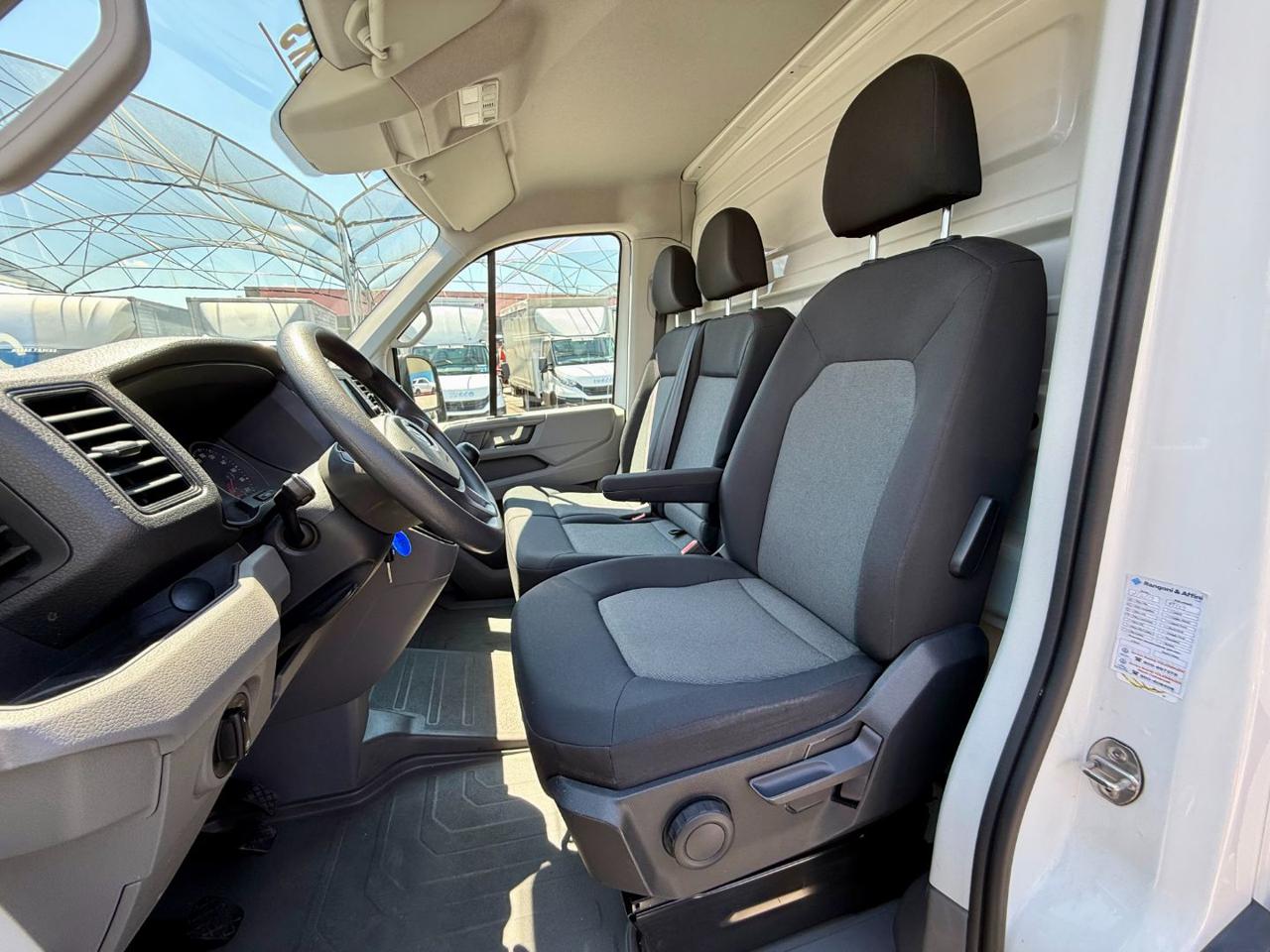 VOLKSWAGEN CRAFTER  2.0 TDI - 8
