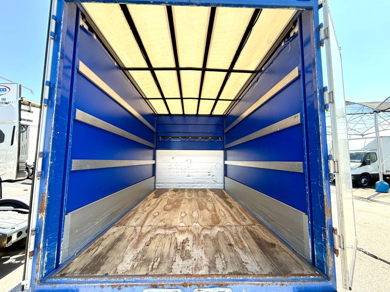 VOLKSWAGEN CRAFTER  2.0 TDI - 7