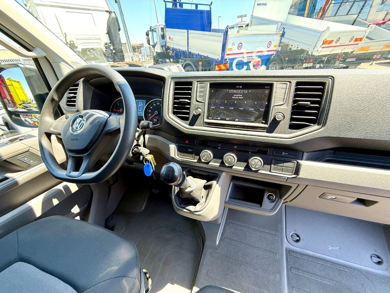 VOLKSWAGEN CRAFTER  2.0 TDI - 10