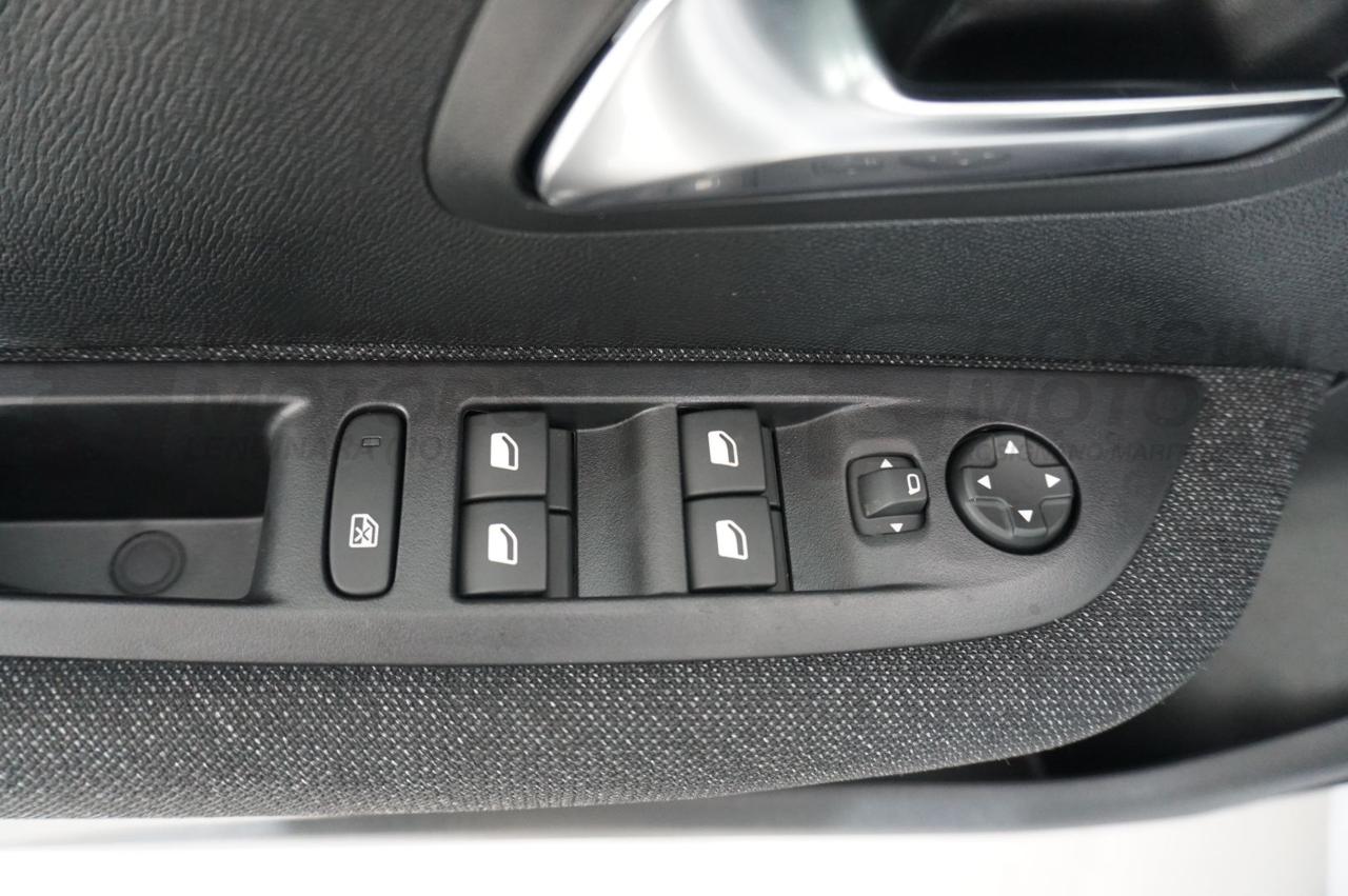 PEUGEOT 208 1.2 PURETECH 100CV STYLE - 19