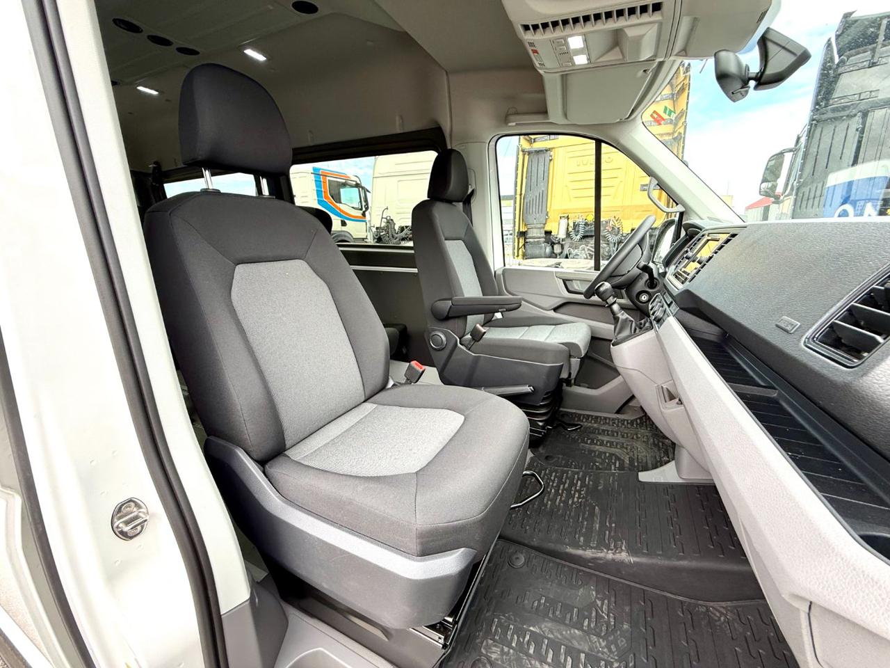 VOLKSWAGEN CRAFTER TRASPORTO DISABILI - 10