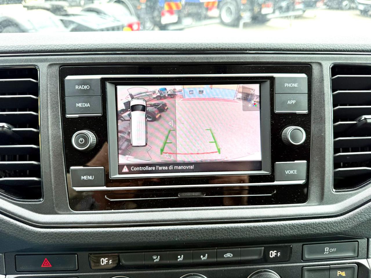 VOLKSWAGEN CRAFTER TRASPORTO DISABILI - 16