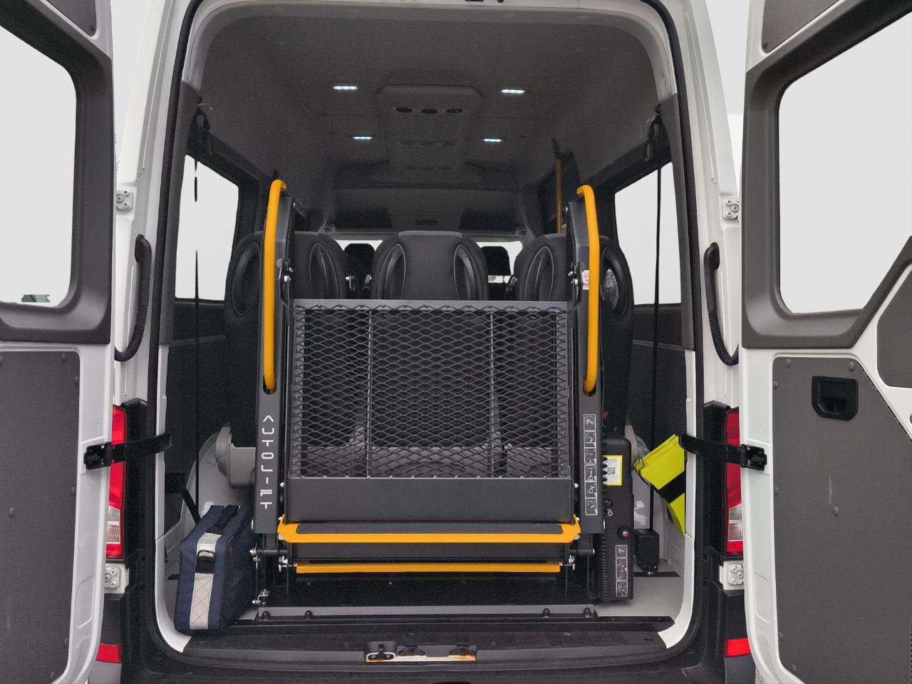 VOLKSWAGEN CRAFTER 2.0 TDI TRASPORTO DISABILI - 9