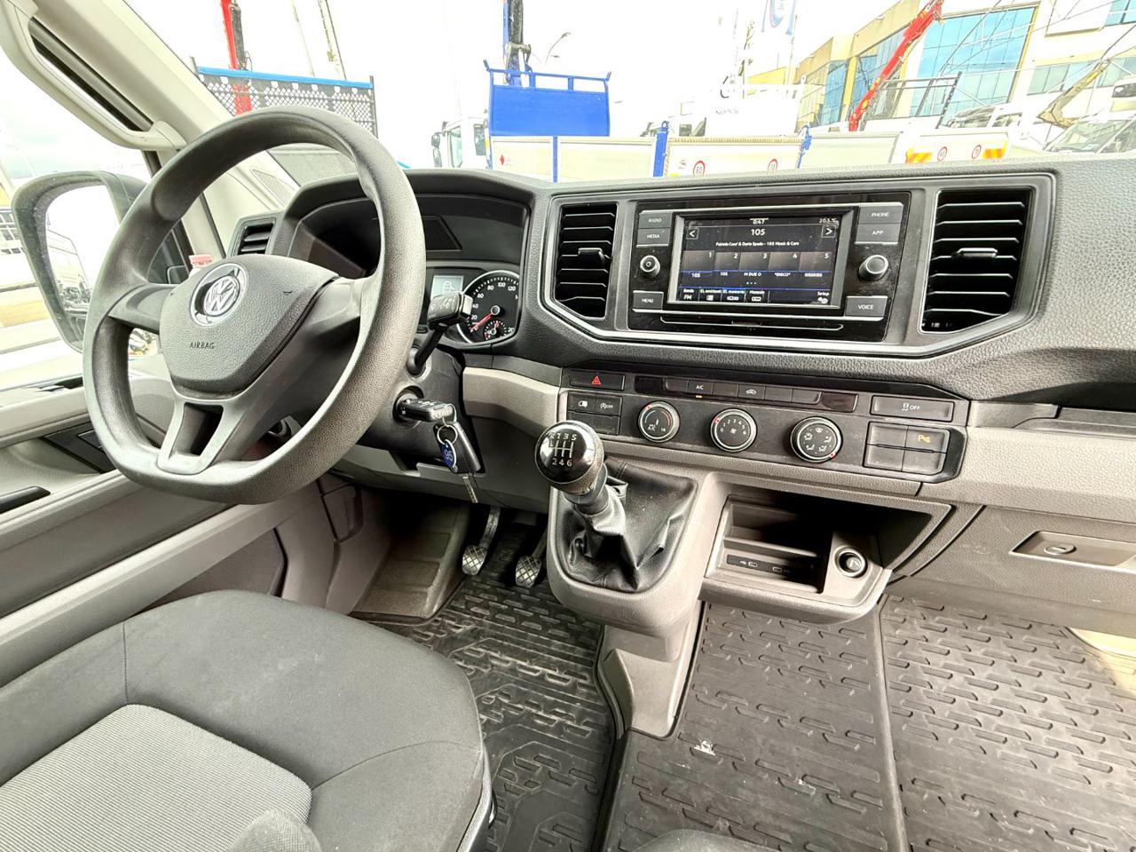VOLKSWAGEN CRAFTER  2.0 TDI - 13