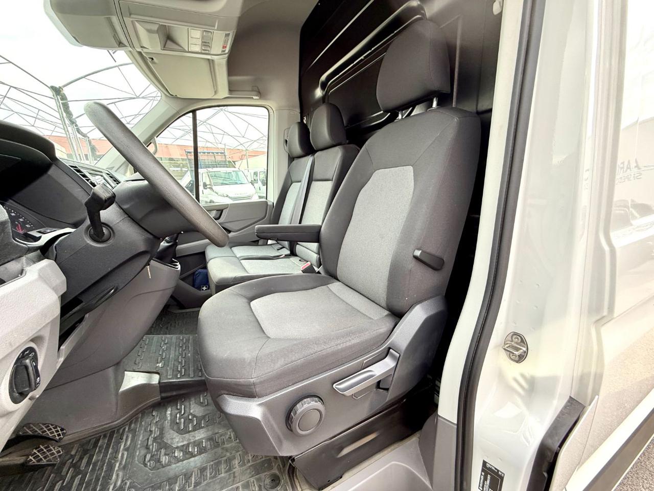 VOLKSWAGEN CRAFTER  2.0 TDI - 11