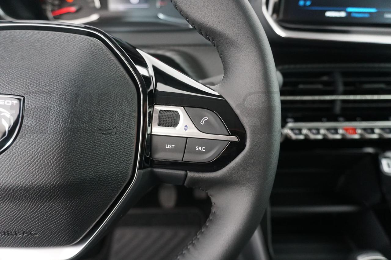 PEUGEOT 208 1.2 PURETECH 100CV STYLE - 22