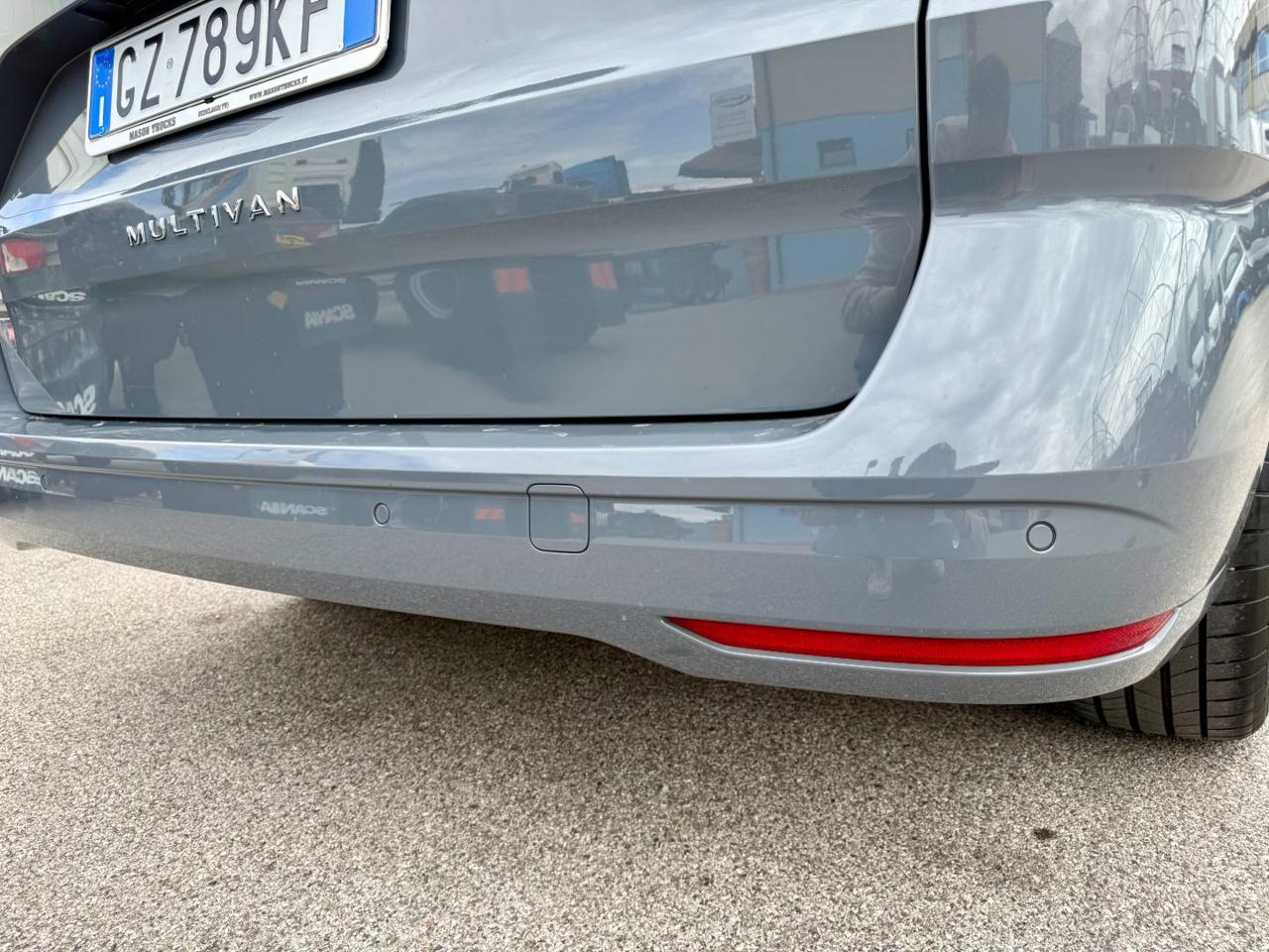 VOLKSWAGEN T7 MULTIVAN 2.0 TDI 150cv SPACE DSG - 17