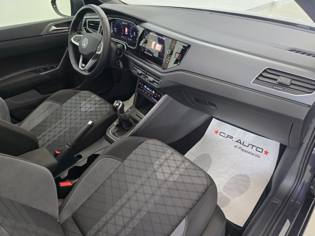 VOLKSWAGEN Taigo 1.0 TSI 115 CV R-Line + Tetto - 25