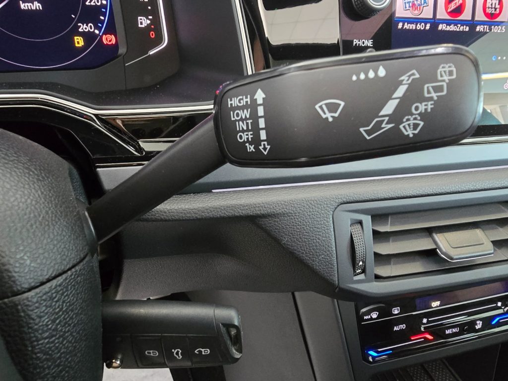 VOLKSWAGEN Taigo 1.0 TSI 115 CV R-Line + Tetto - 15