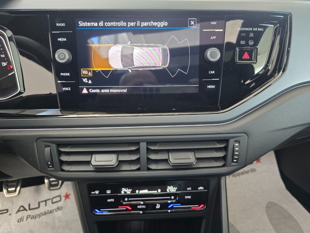 VOLKSWAGEN Taigo 1.0 TSI 115 CV R-Line + Tetto - 17