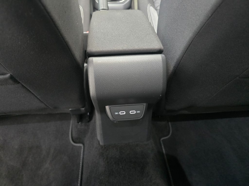 VOLKSWAGEN Taigo 1.0 TSI 115 CV R-Line + Tetto - 24