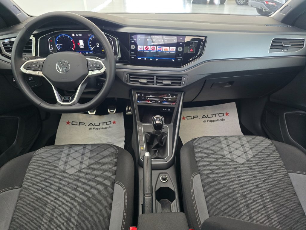 VOLKSWAGEN Taigo 1.0 TSI 115 CV R-Line + Tetto - 10