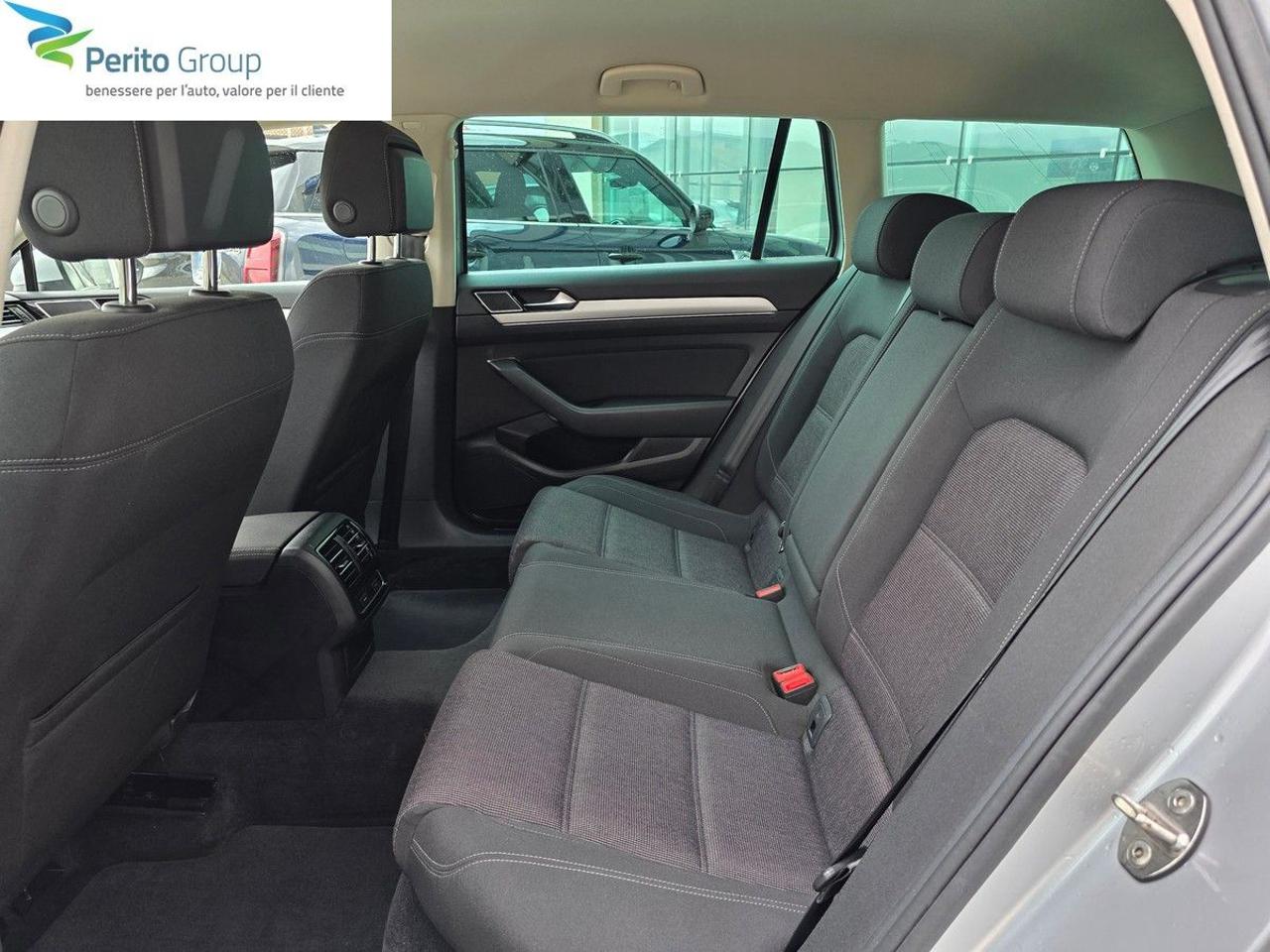 VOLKSWAGEN Passat Variant 2.0 TDI Business BlueMotion Tech. - 8