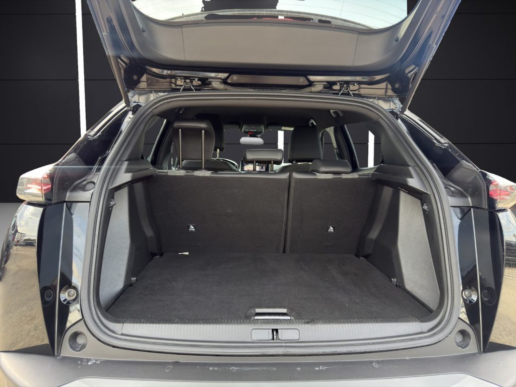 PEUGEOT 2008 Hybrid 136 e-DCS6 Allure - 18