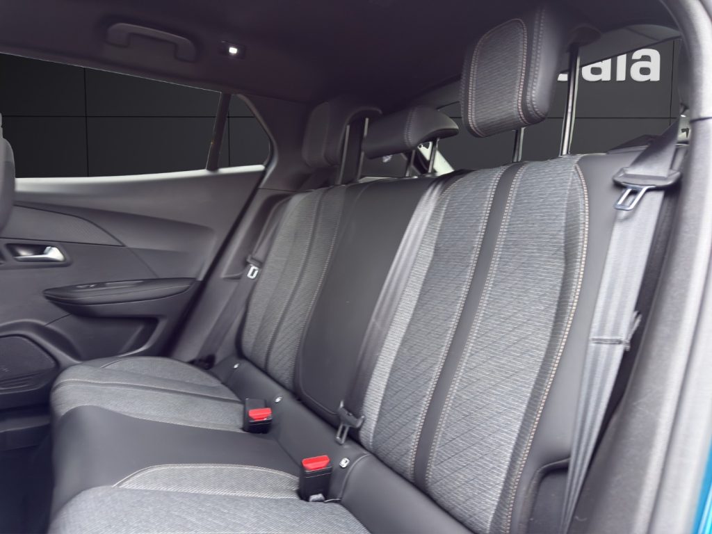 PEUGEOT 2008 PureTech 100 S&S Allure - 12