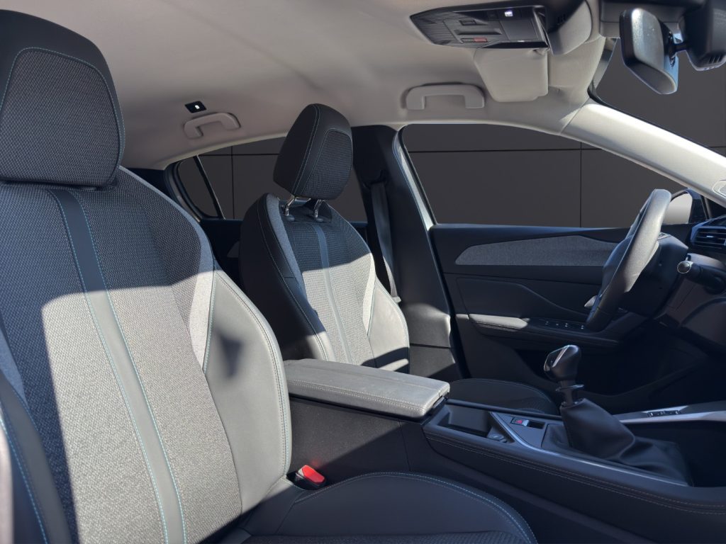 PEUGEOT 308 PureTech Turbo 130 S&S Allure - 18