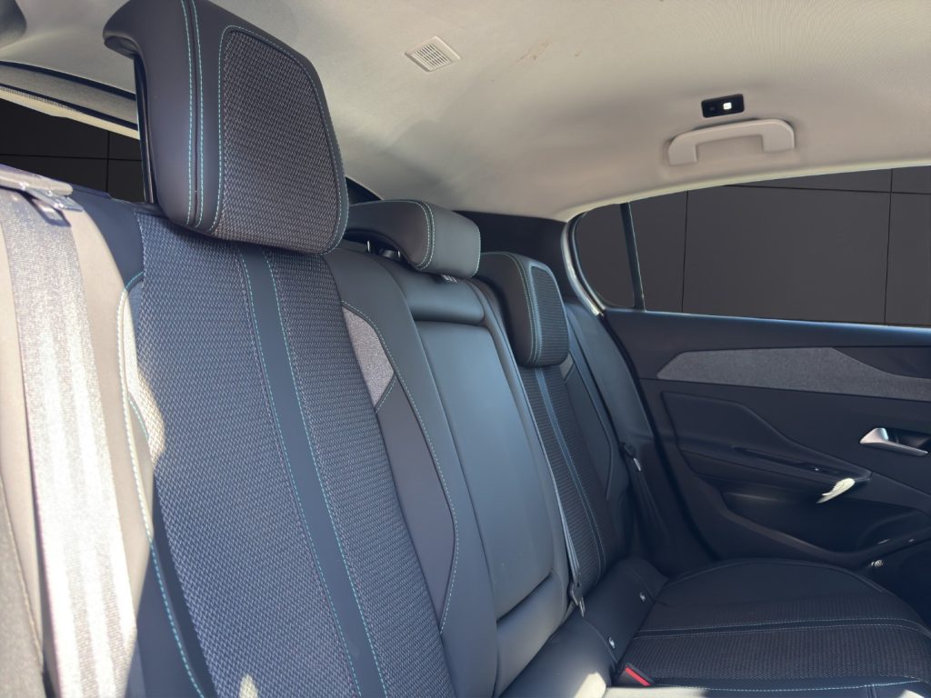 PEUGEOT 308 PureTech Turbo 130 S&S Allure - 19