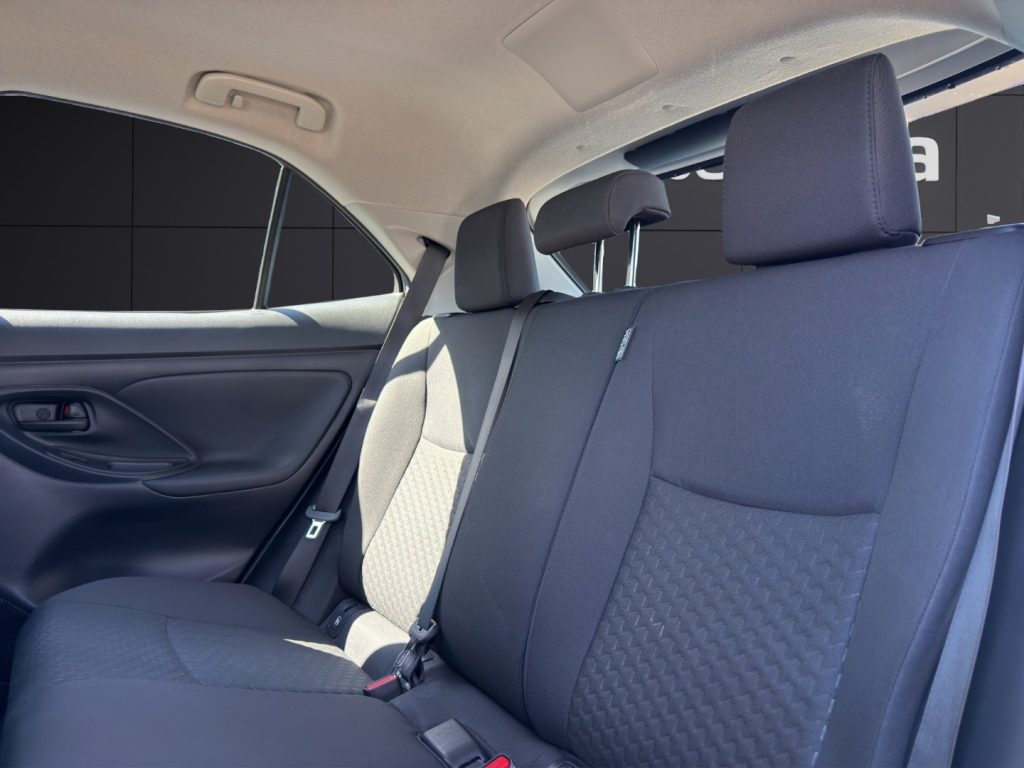 TOYOTA Yaris Cross 1.5 Hybrid 5p. E-CVT Active - 13