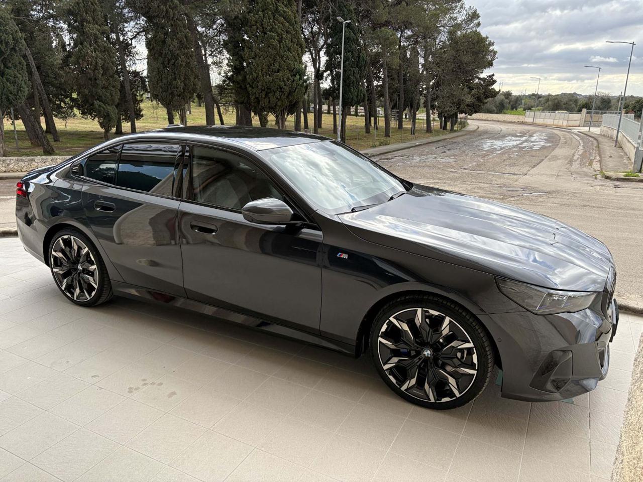 BMW 520 d 48V xDrive Msport Pro TETTO PAN. - 3