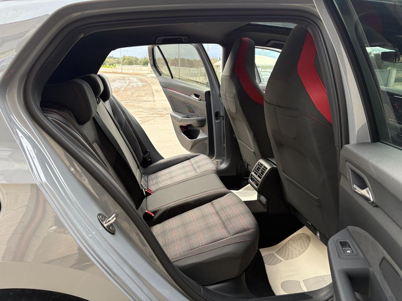 VOLKSWAGEN Golf GTI 2.0 TSI DSG TETTO-LED-PELLE-CERCHI 18. - 13