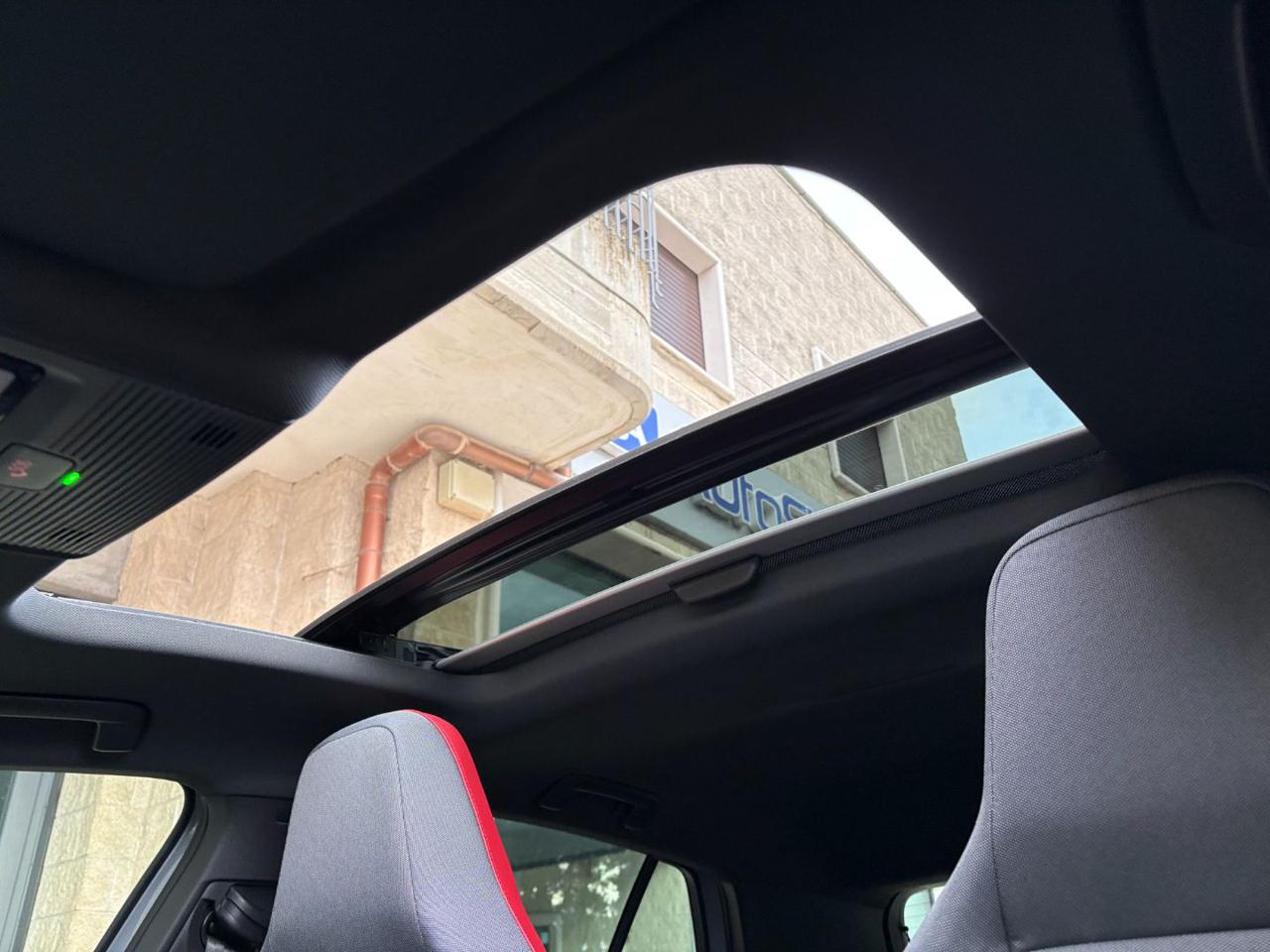 VOLKSWAGEN Golf GTI 2.0 TSI DSG TETTO-LED-PELLE-CERCHI 18. - 9