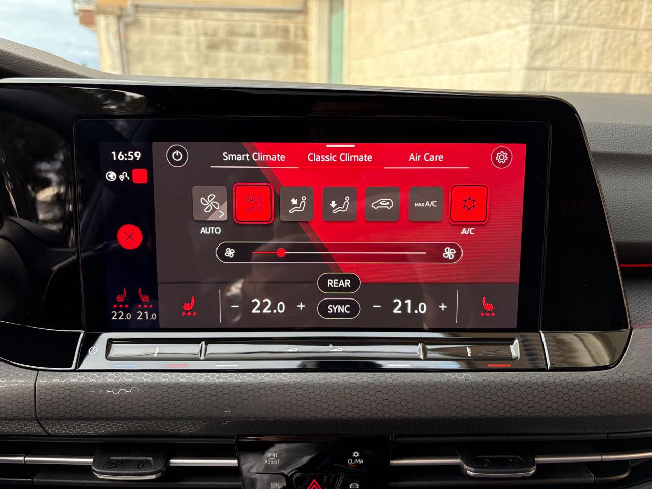 VOLKSWAGEN Golf GTI 2.0 TSI DSG TETTO-LED-PELLE-CERCHI 18. - 36