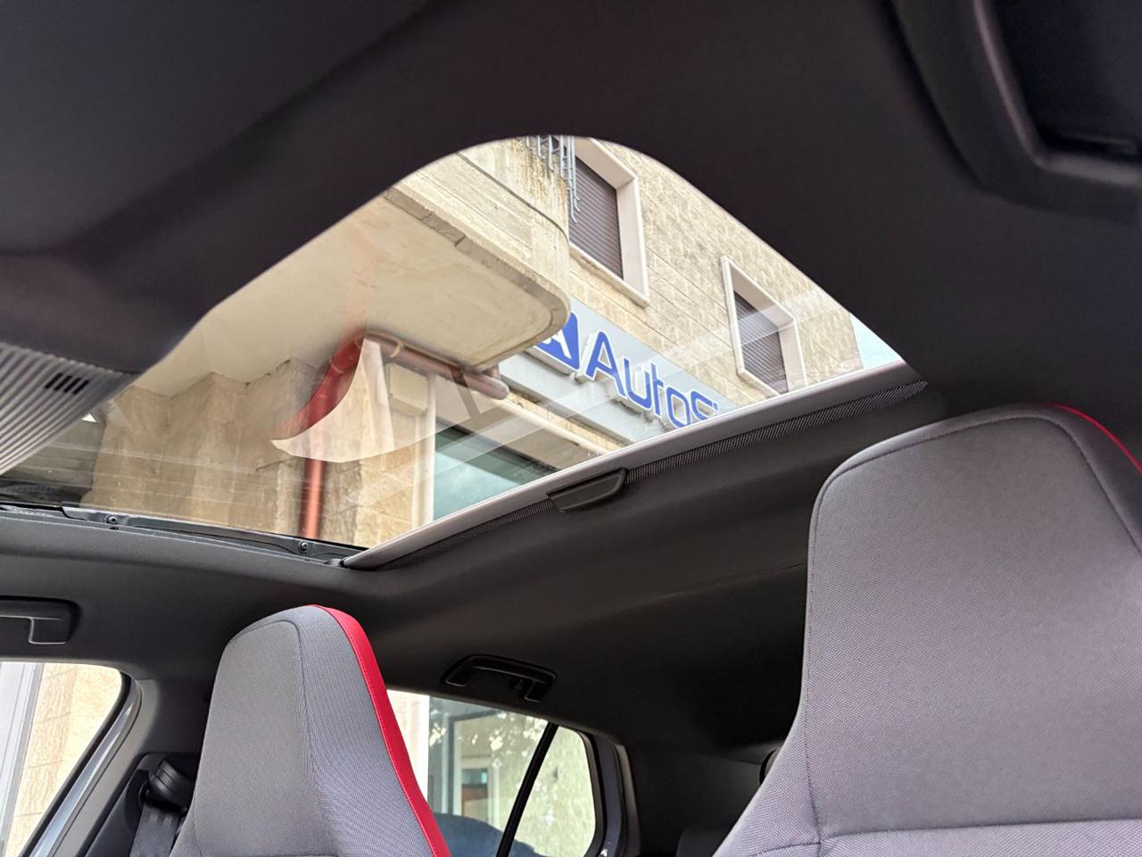 VOLKSWAGEN Golf GTI 2.0 TSI DSG TETTO-LED-PELLE-CERCHI 18. - 23