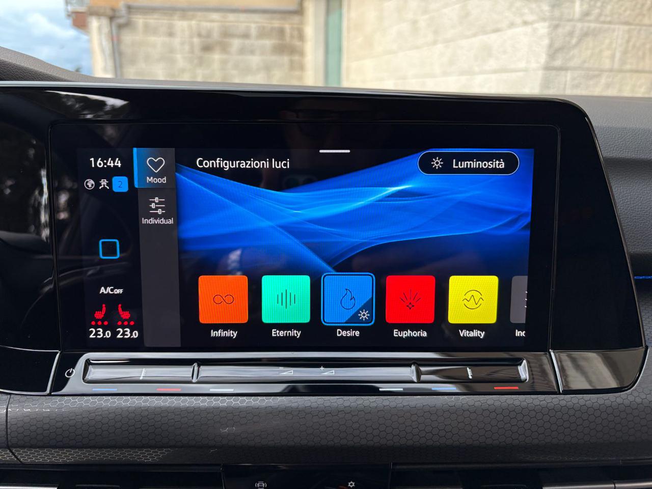 VOLKSWAGEN Golf 2.0 TSI GTI DSG TETTO-LED-PELLE-CERCHI 19 - 32