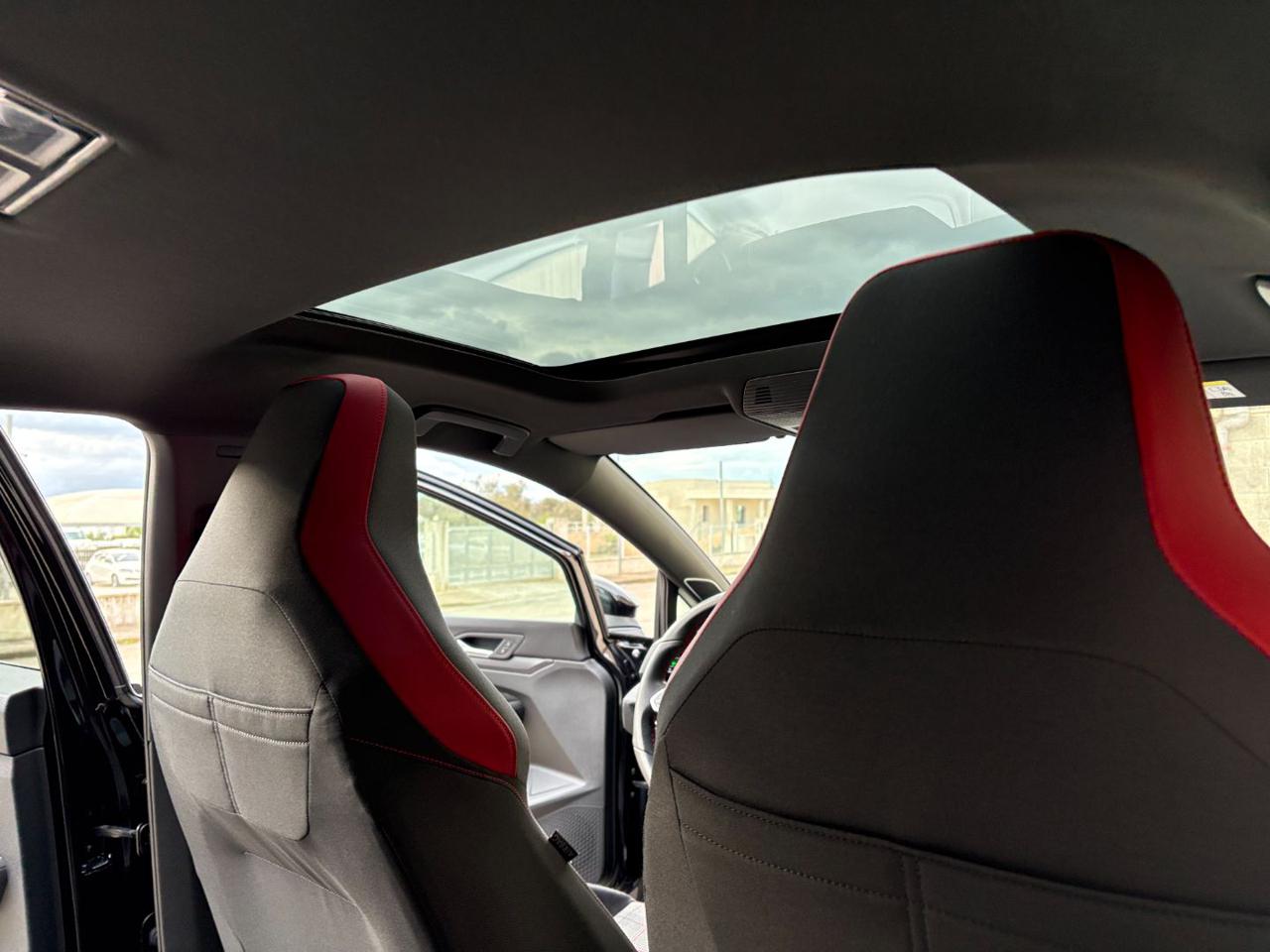 VOLKSWAGEN Golf GTI 2.0 TSI DSG TETTO-LED-PELLE-CERCHI 19. - 49