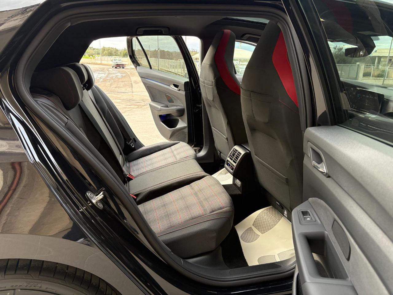 VOLKSWAGEN Golf GTI 2.0 TSI DSG TETTO-LED-PELLE-CERCHI 19. - 13