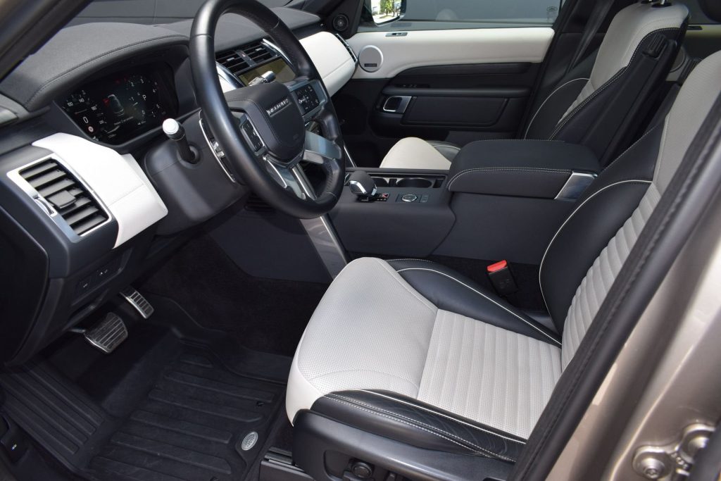 LAND ROVER Discovery 3.0 D I6 249PS R-Dynamic SE AWD auto. solo 14000 k - 16