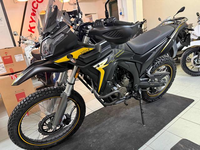 VOGE 300R Nero pastello