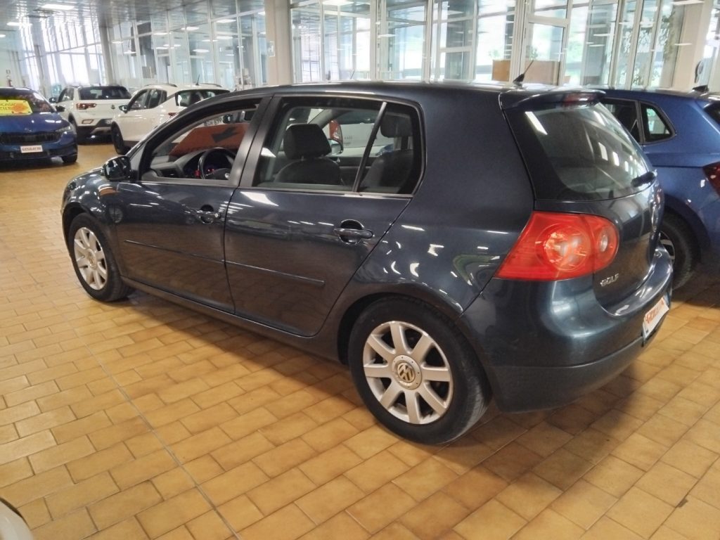 VOLKSWAGEN Golf 1.6 FSI 5p. Sportline - 6