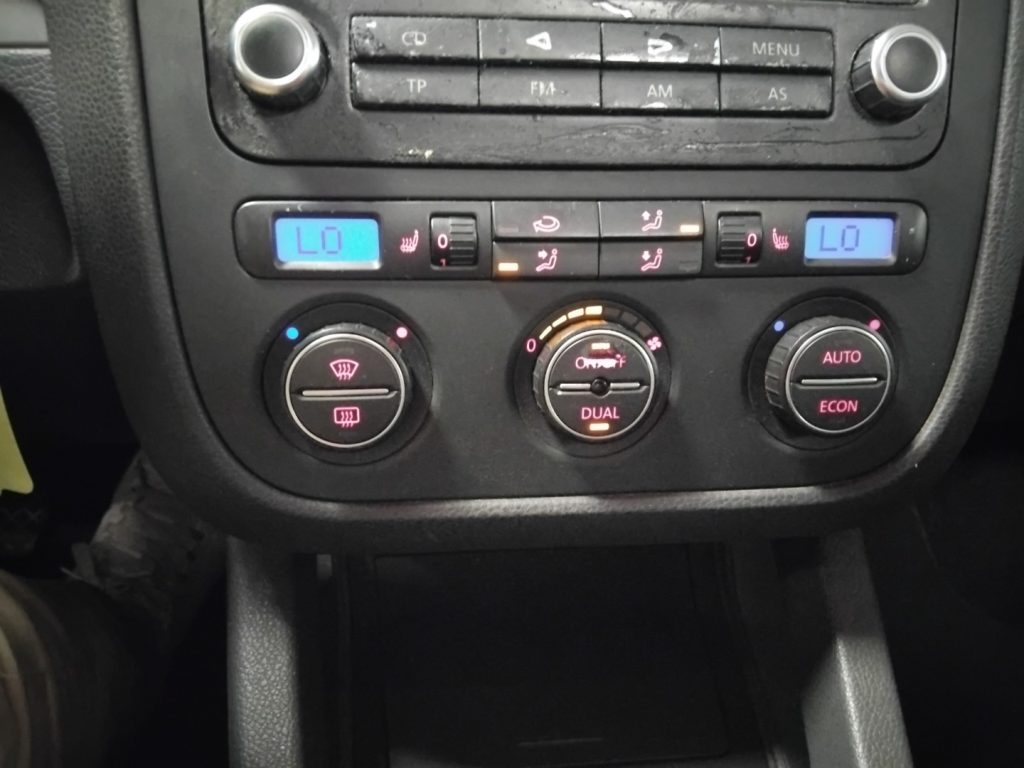 VOLKSWAGEN Golf 1.6 FSI 5p. Sportline - 21