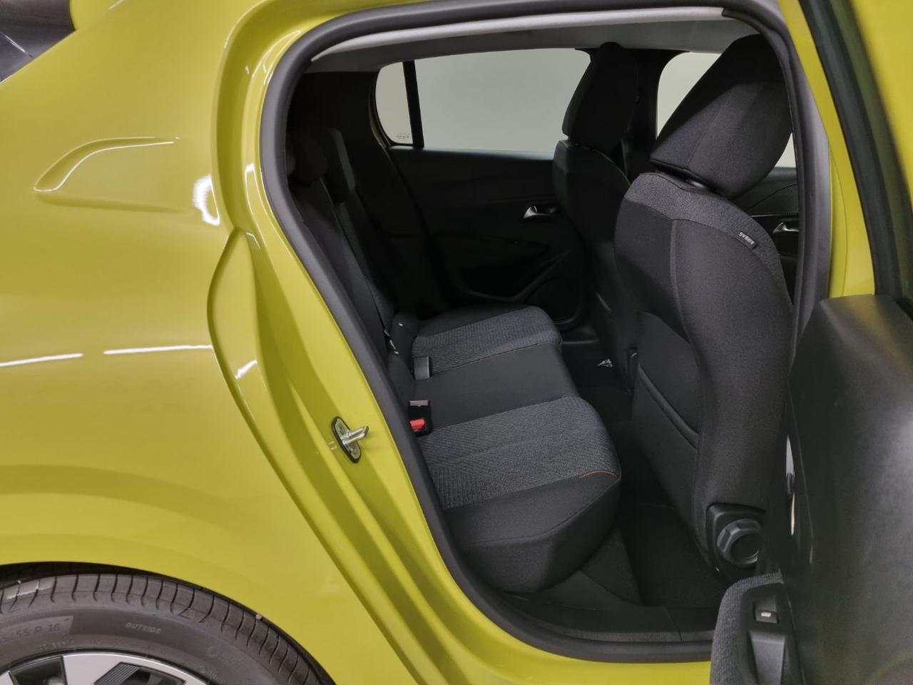 PEUGEOT 208 Hybrid 110 e-DCS6 STYLE - 31