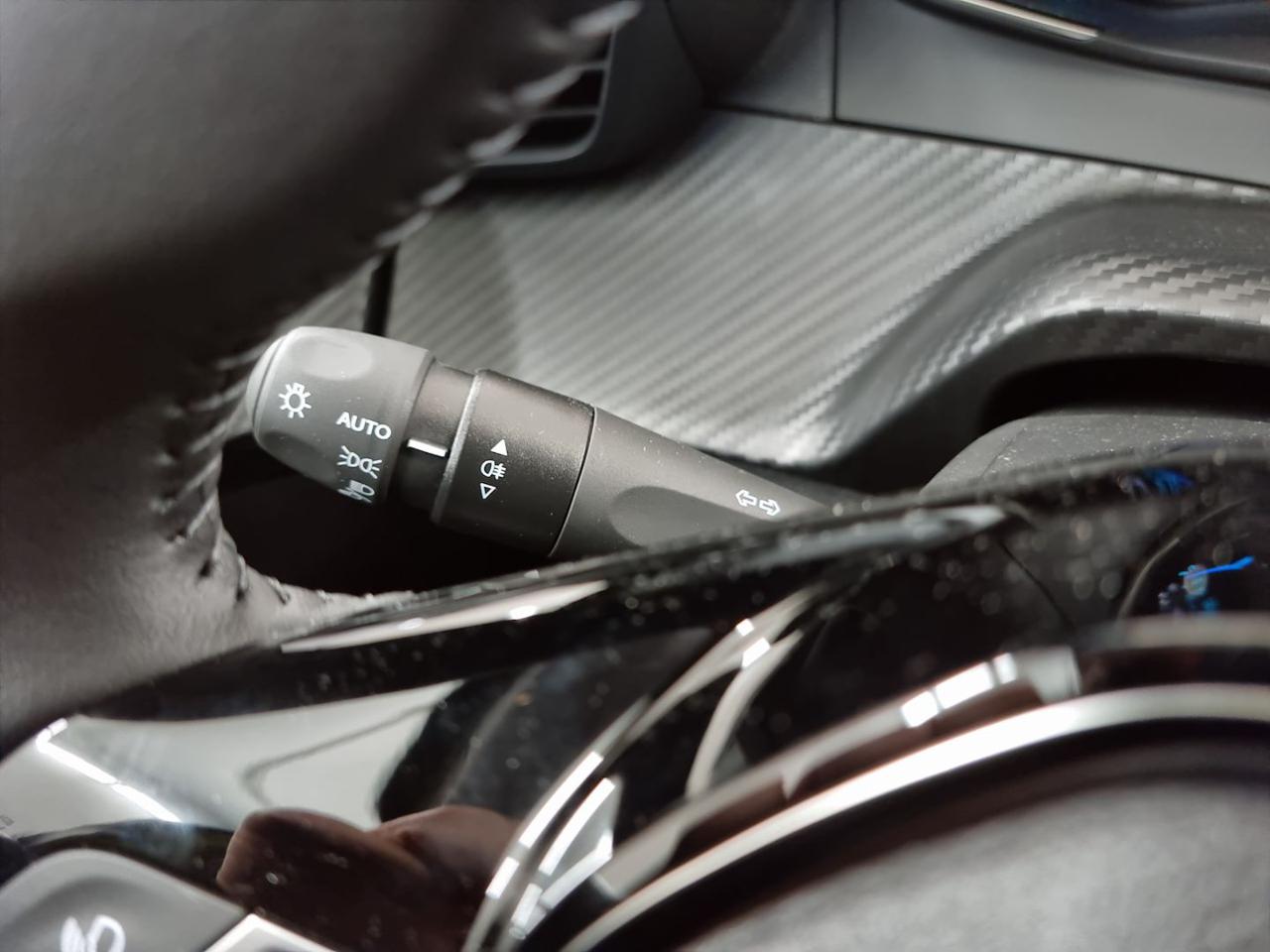 PEUGEOT 208 Hybrid 110 e-DCS6 STYLE - 10